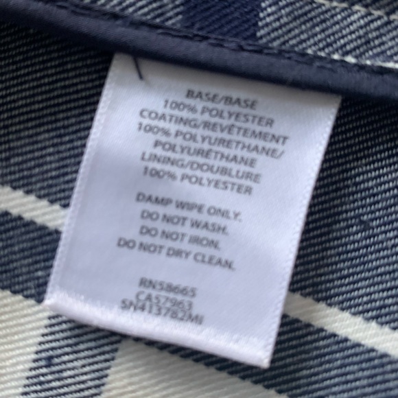 Plus Size Full-length Plaid Raincoat - Picture 6 of 6